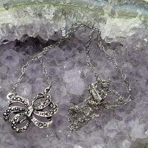 AVON Bow Necklace.
